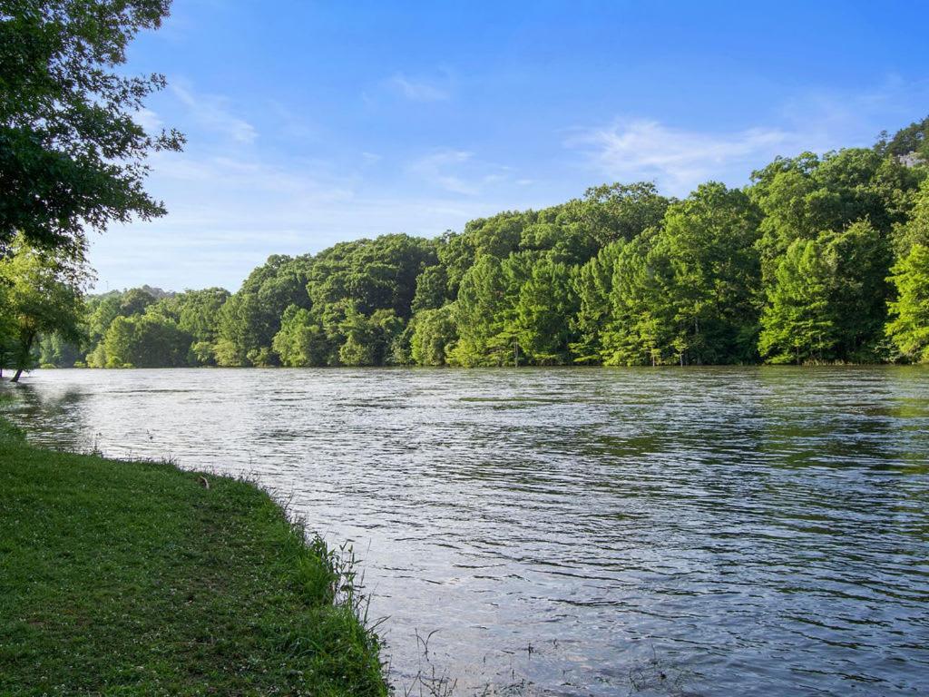Large Luxury 2Br Cabin W Hot Tub Double Trouble Was Designed For Fun Comfort And Memories Minutes From Buzzling Hochatown And Beautiful Beaver Bend State Park Броукън Боу Екстериор снимка